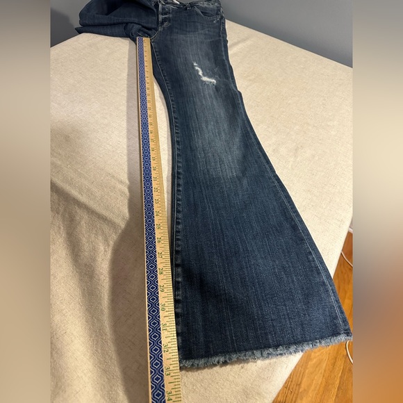 Flying Monkey Crossover Button Fly Flare Jeans Size 28. - Picture 8 of 10
